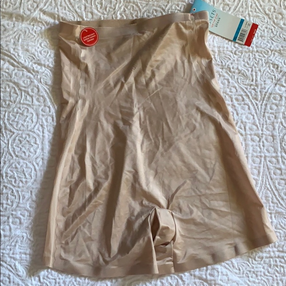 Assets Red Hot Label by Spanx Size XL NEW!